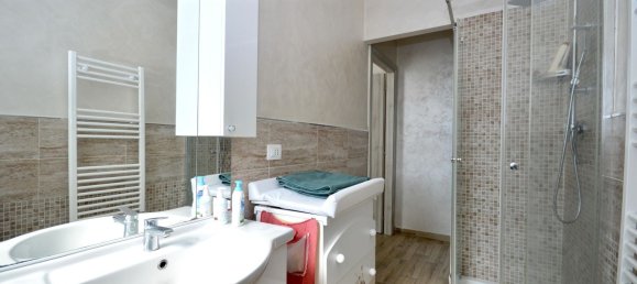Apartamento de 4 dormitorios en Turin, Italy No. 348662 32