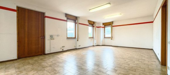 2430m² Building in Cureggio, Italy No. 270682 3