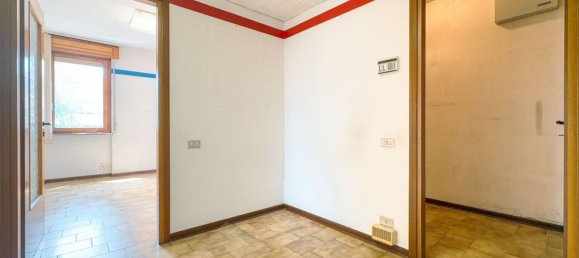 2430m² Building in Cureggio, Italy No. 270682 11