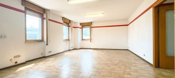2430m² Building in Cureggio, Italy No. 270682 2