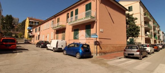 3 rooms House in Teramo, Italy No. 43141 15