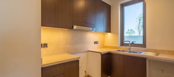 Villa T4 em Dubai Hills Estate, UAE N.º 3376 13