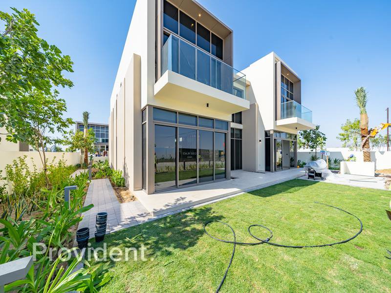 Villa T4 em Dubai Hills Estate, UAE N.º 3376