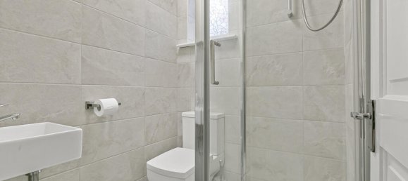 Casa T3 em Surrey, United Kingdom N.º 8571 20