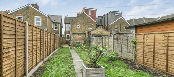 Casa T3 em Surrey, United Kingdom N.º 8571 23