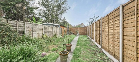 Casa T3 em Surrey, United Kingdom N.º 8571 16