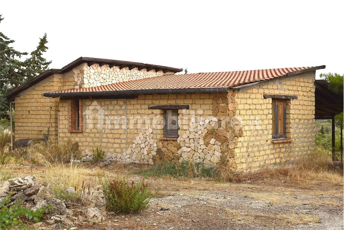 Дом с 2 спальнями в Фавара, Италия № 104993