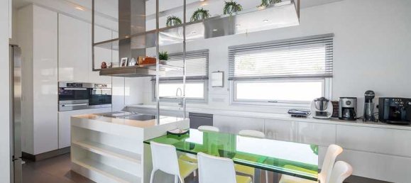 Villa T4 em Agios Athanasios, Cyprus N.º 18256 12