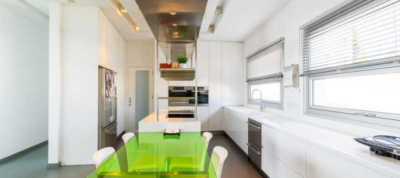 Villa T4 em Agios Athanasios, Cyprus N.º 18256 11