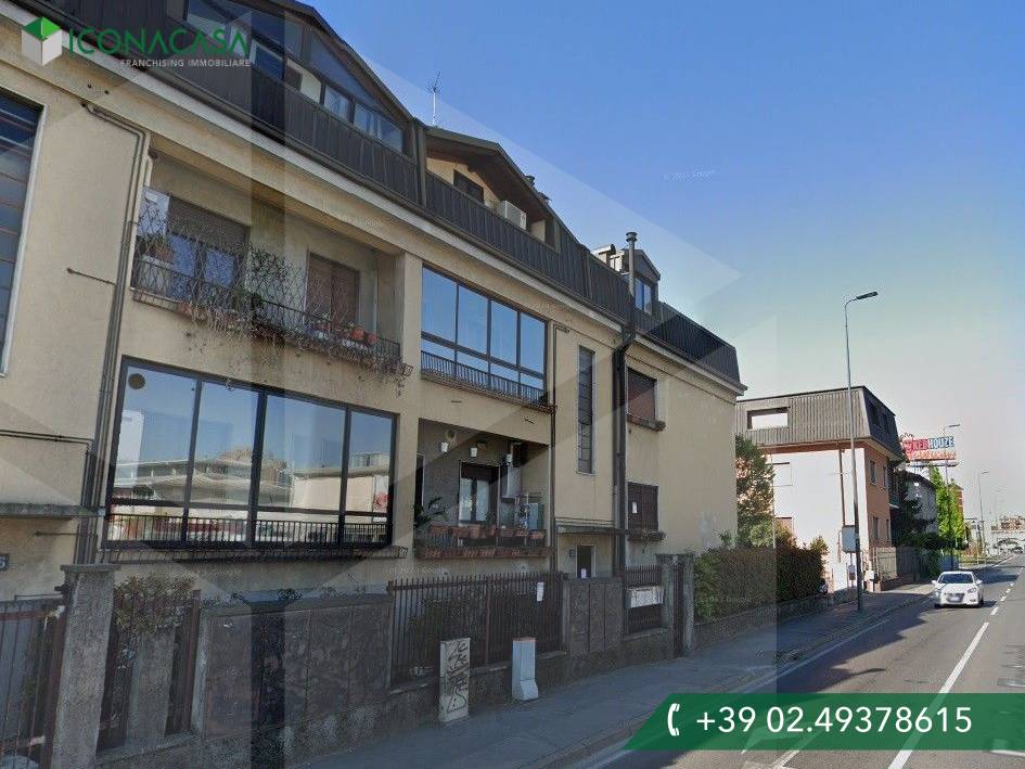 2 rooms Apartment in Milan, Italy No. 242075