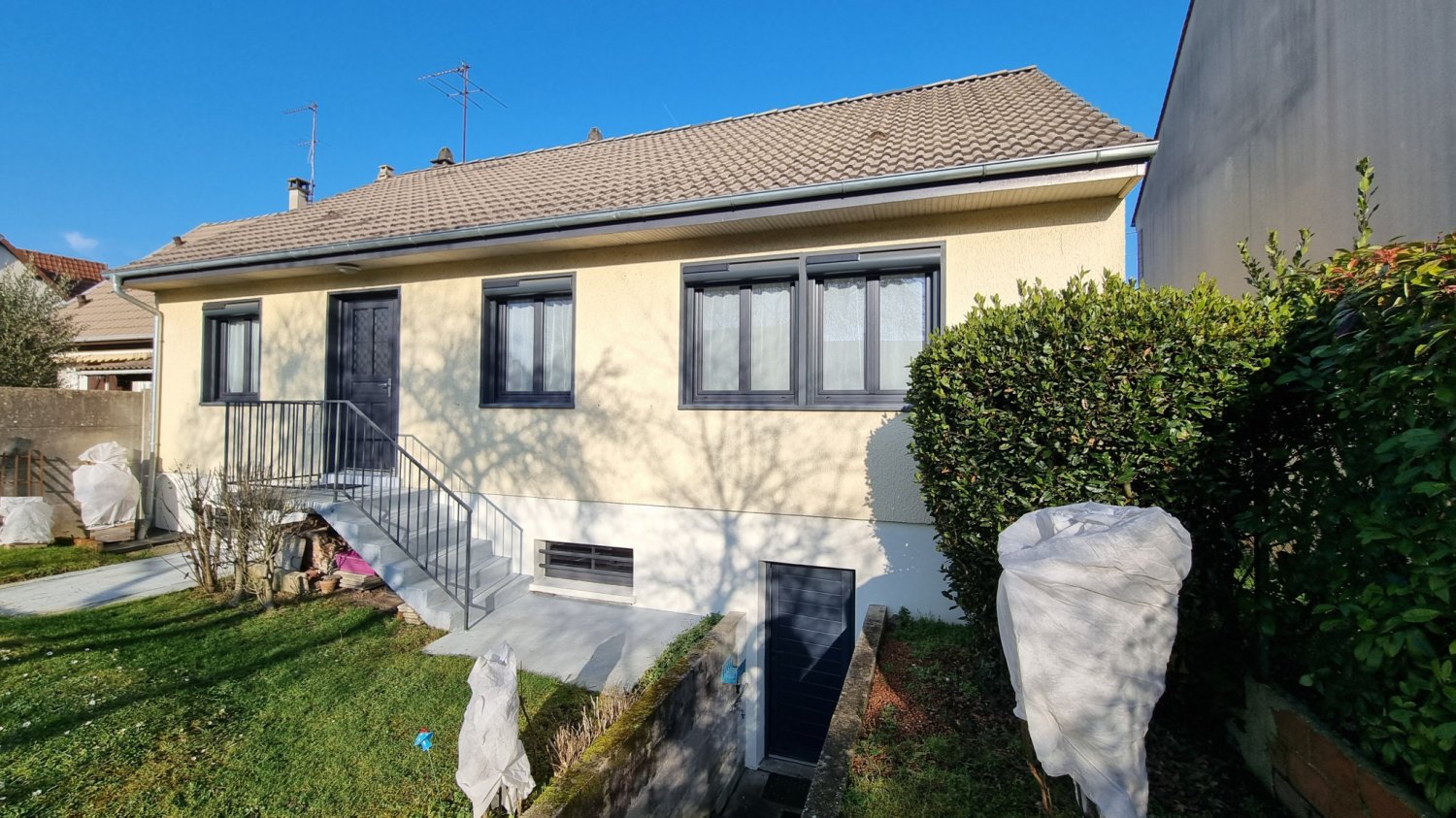 3 غرف نوم منزل في Brunoy, France رقم 143479