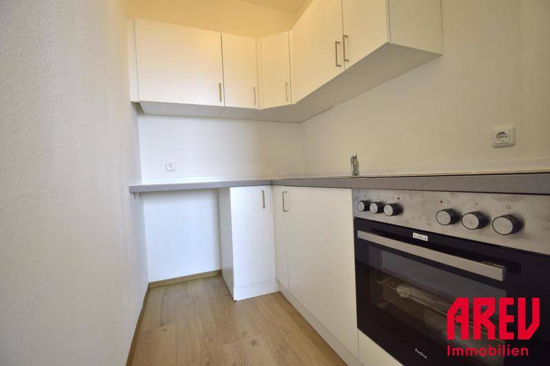 Apartamento de 1 dormitorio en Leonding, Austria No. 202092