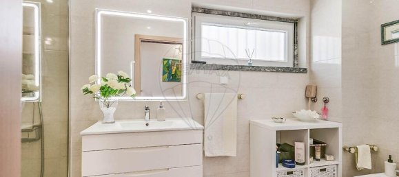 2 bedrooms Villa in Cascais, Portugal No. 54714 22