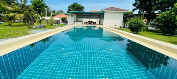 8 bedrooms Cafe / restaurant in Bang Lamung, Thailand No. 15642 4