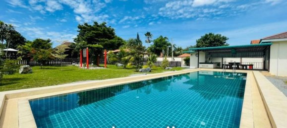 8 bedrooms Cafe / restaurant in Bang Lamung, Thailand No. 15642 5