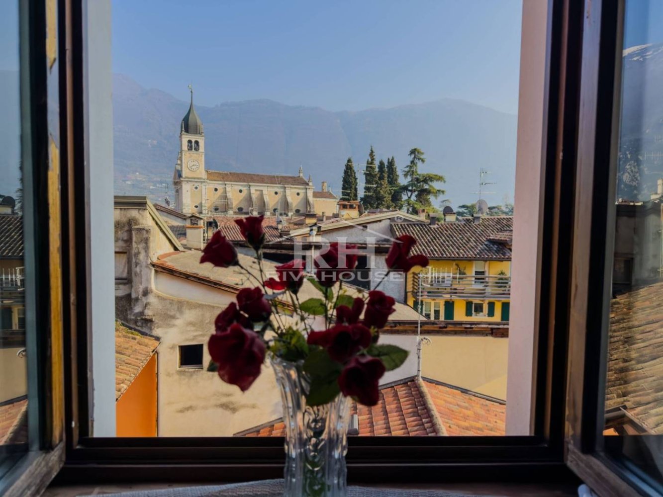 Apartamento de 2 dormitorios en Arco, Italy No. 87620