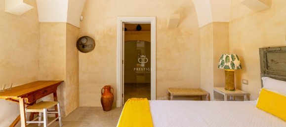 7 bedrooms Castles in Oria, Italy No. 64447 21