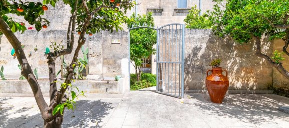 7 bedrooms Castles in Oria, Italy No. 64447 8