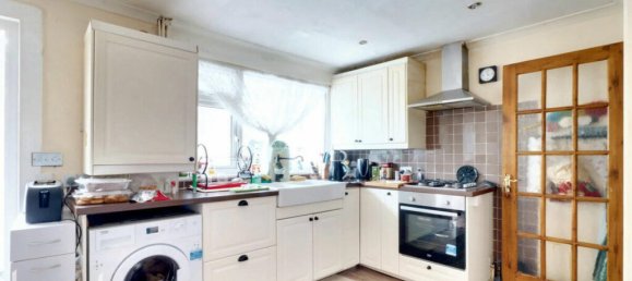 3 bedrooms House in Hayes, United Kingdom No. 5046 4