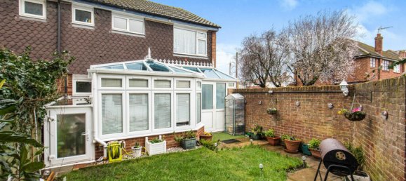 3 bedrooms House in Hayes, United Kingdom No. 5046 16