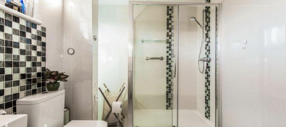 3 bedrooms House in Hayes, United Kingdom No. 5046 10