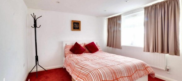 3 bedrooms House in Hayes, United Kingdom No. 5046 12