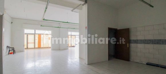 1 room Commercial property in Rovato, Italy No. 351960 3