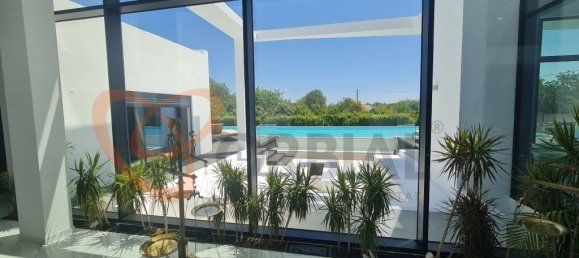 4 bedrooms House in Faro, Portugal No. 129066 9