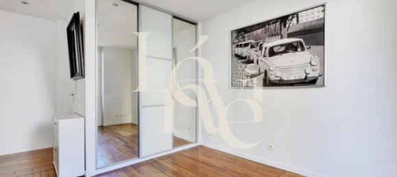 2 rooms Apartment in Paris, France No. 310384 8