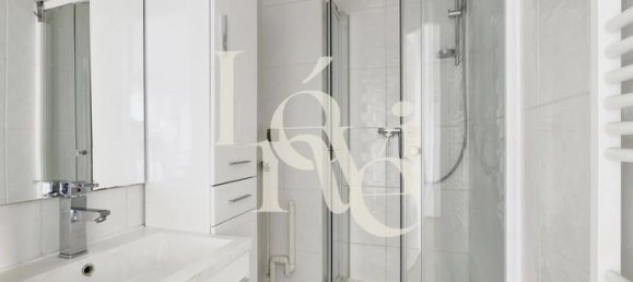 2 rooms Apartment in Paris, France No. 310384 11