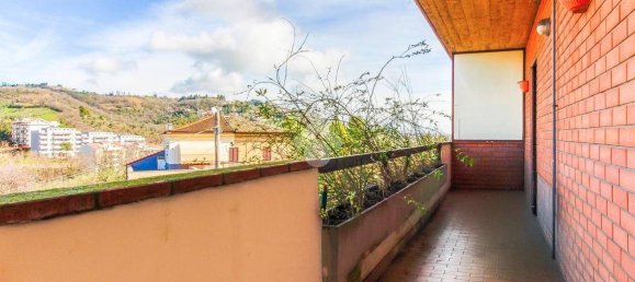 2 Schlafzimmer Wohnung in Chieti, Italy, Nr. 103369 5