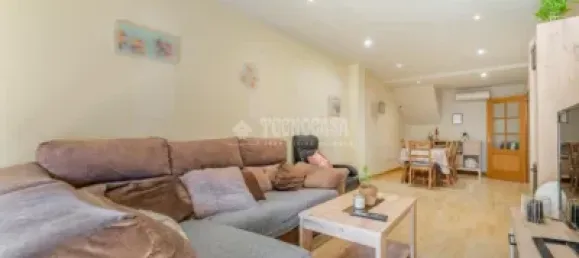 3 Schlafzimmer Doppelhaus in Algete, Spain, Nr. 178812 5