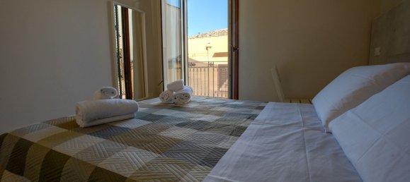 8 rooms House in Castellammare del Golfo, Italy No. 50423 50