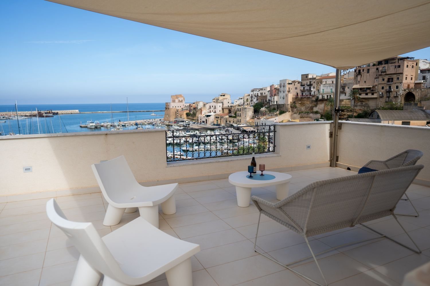8 rooms House in Castellammare del Golfo, Italy No. 50423