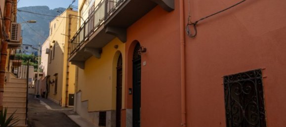 8 rooms House in Castellammare del Golfo, Italy No. 50423 5