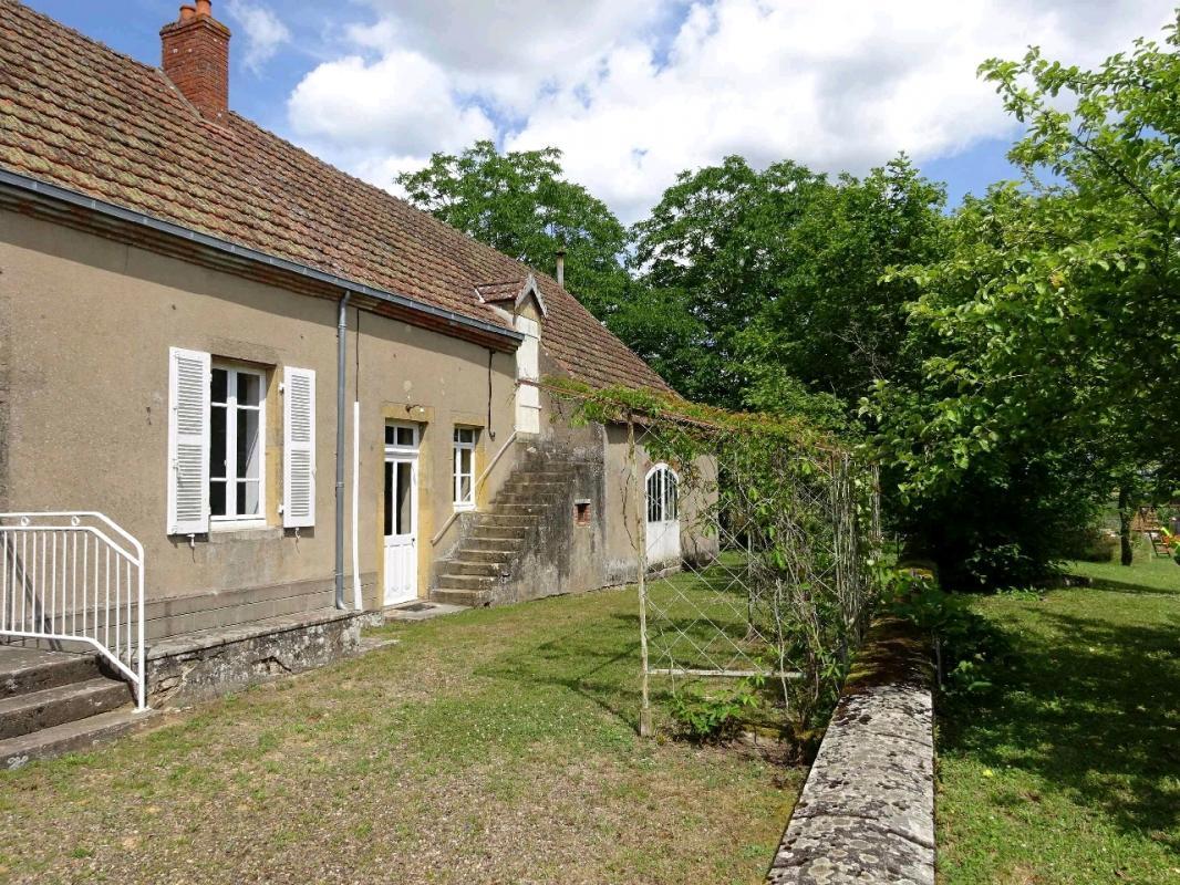 3 bedrooms Townhouse in Marly-sur-Arroux, France No. 271719