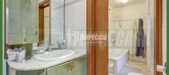 3-Zimmer Wohnung in Cocquio-Trevisago, Italy, Nr. 113859 21