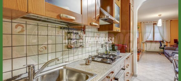 3-Zimmer Wohnung in Cocquio-Trevisago, Italy, Nr. 113859 9