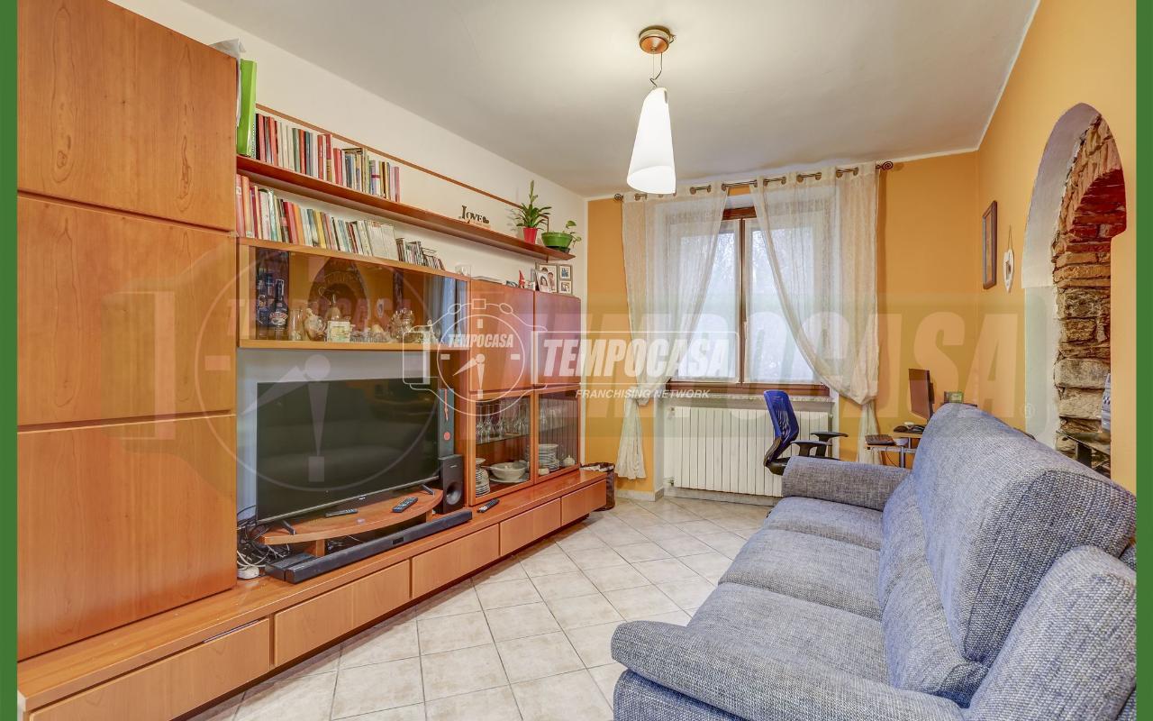 3-Zimmer Wohnung in Cocquio-Trevisago, Italy, Nr. 113859