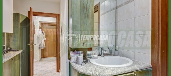 3-Zimmer Wohnung in Cocquio-Trevisago, Italy, Nr. 113859 23