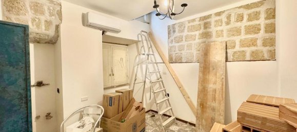 1 bedroom Apartment in Naples, Italy No. 320809 2