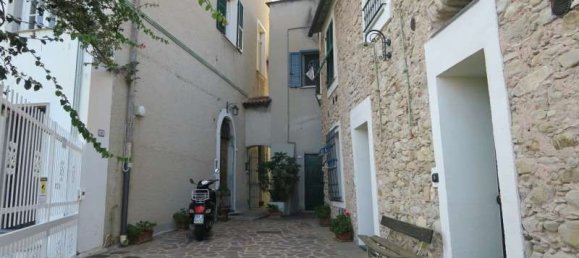 Квартира с 3 спальнями в Сан Бартоломео аль Маре, Италия № 144336 16