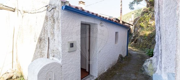 1 bedroom House in Miranda do Corvo, Portugal No. 30301 14