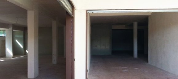 558m² Commercial property in Cerveteri, Italy No. 89181 3