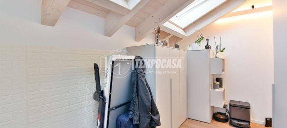 3-salle Appartement à Capiago Intimiano, Italy No. 15511 31