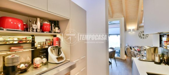 3-salle Appartement à Capiago Intimiano, Italy No. 15511 22