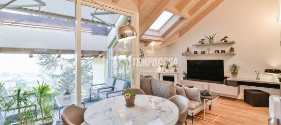 3-salle Appartement à Capiago Intimiano, Italy No. 15511 11