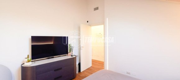 3-salle Appartement à Capiago Intimiano, Italy No. 15511 29