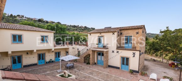 12 غرف نوم منزل في Caltagirone, Italy رقم 127777 20