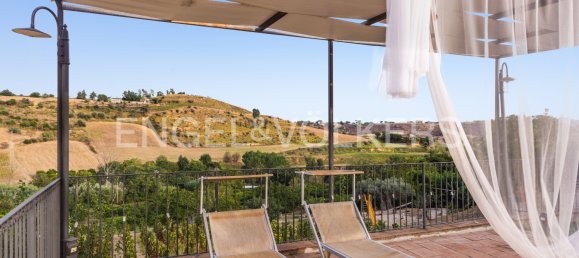 12 غرف نوم منزل في Caltagirone, Italy رقم 127777 28